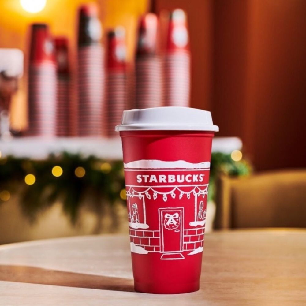 Starbucks Holiday Cup 2025 Reusable 16 oz